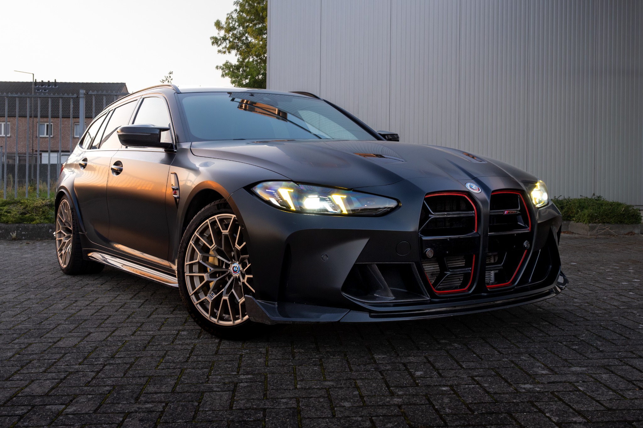 BMW M3 CS Touring front drie kwart