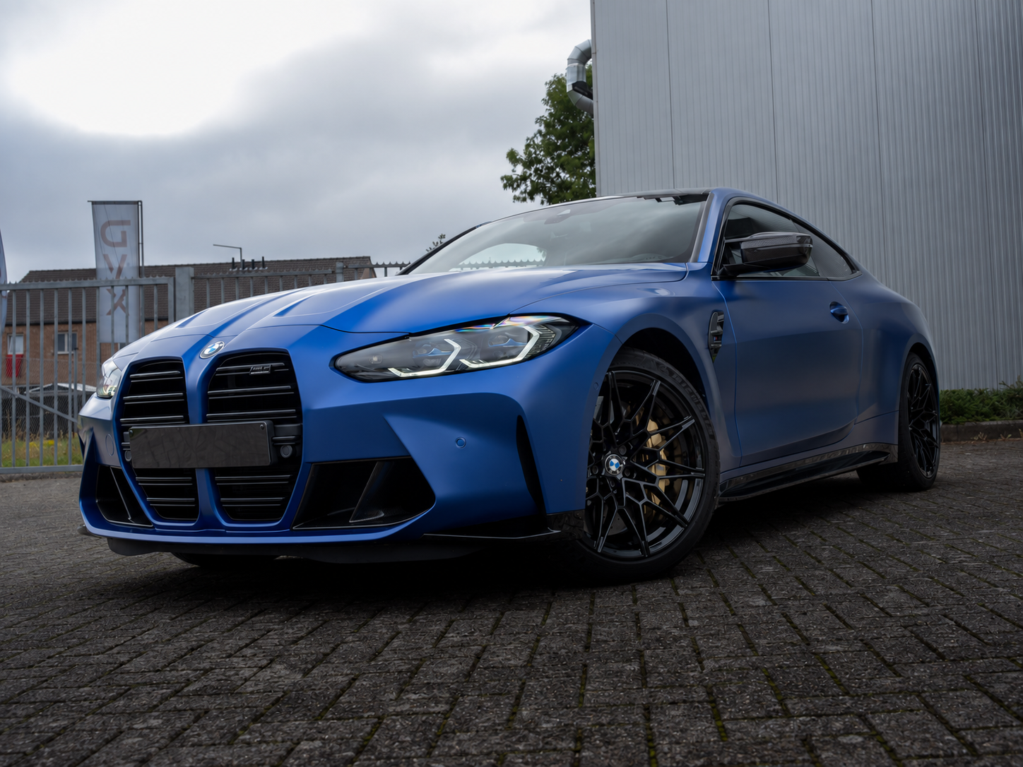BMW M4 front drie kwart