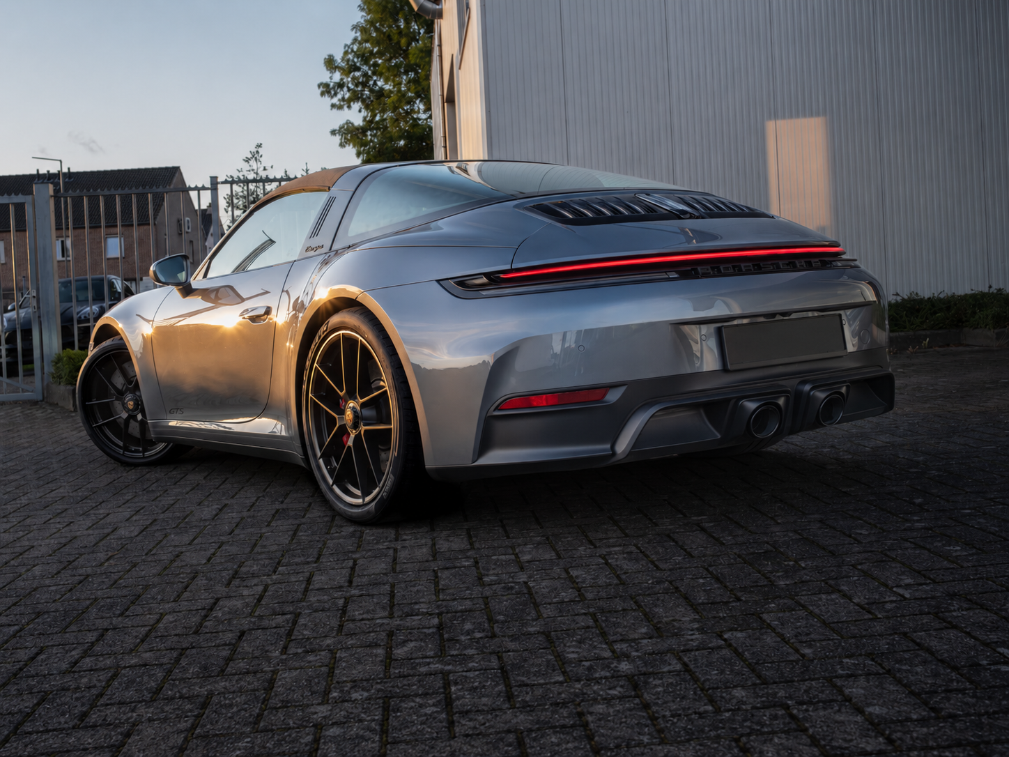 Porsche 911 Targa 4 GTS rear drie kwart
